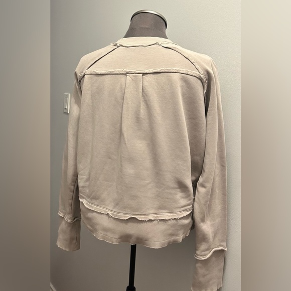 FairTrade Soft Cream Sherpa Long-sleeve Jersey Crop Top - Picture 4 of 12